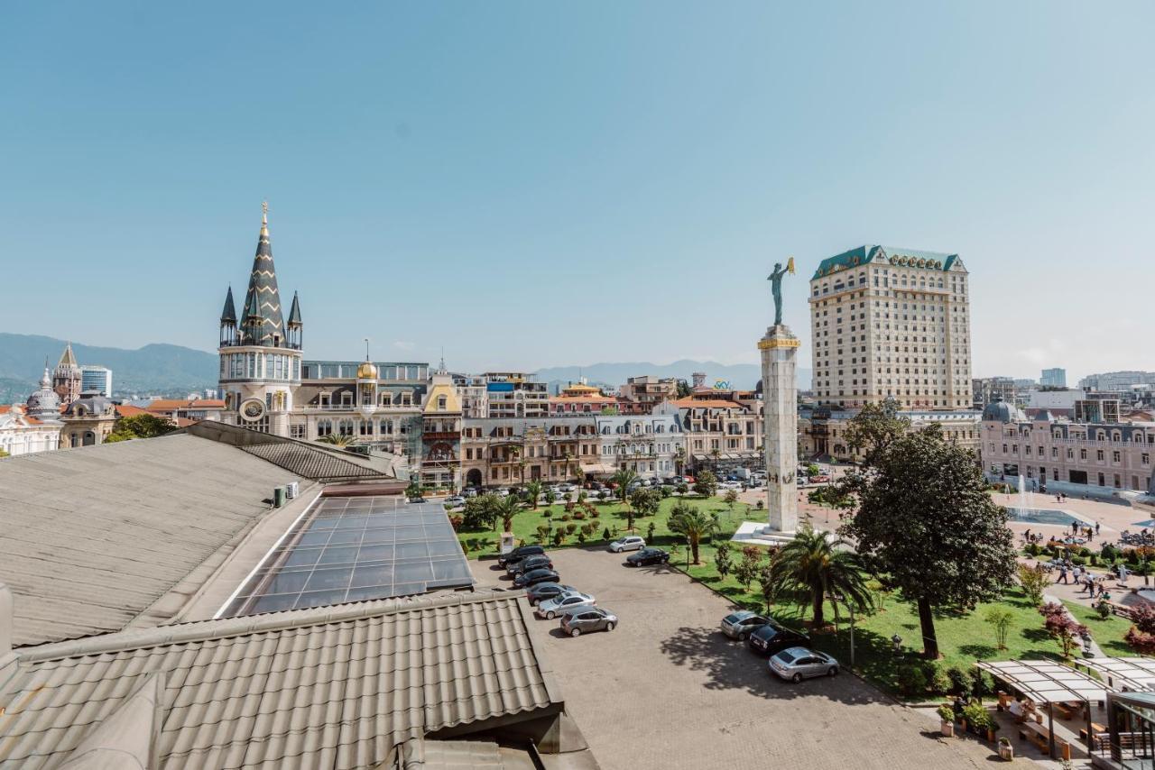 Golden Palace Batumi Hotel & Casino Esterno foto