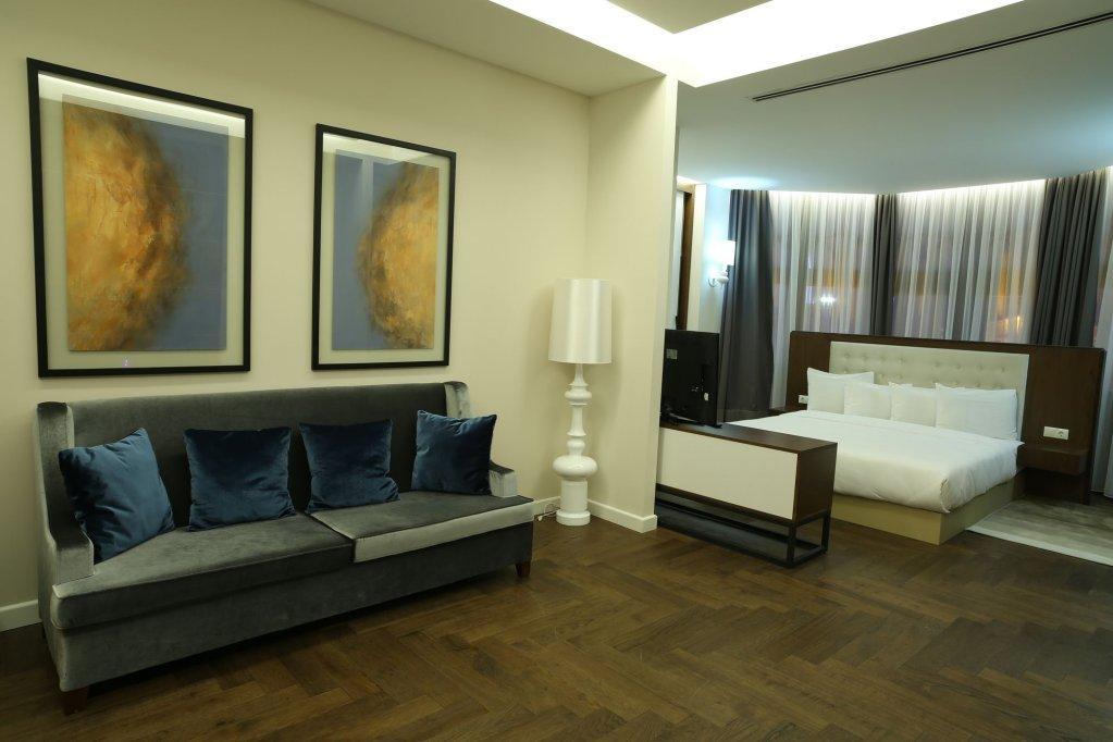 Golden Palace Batumi Hotel & Casino Esterno foto